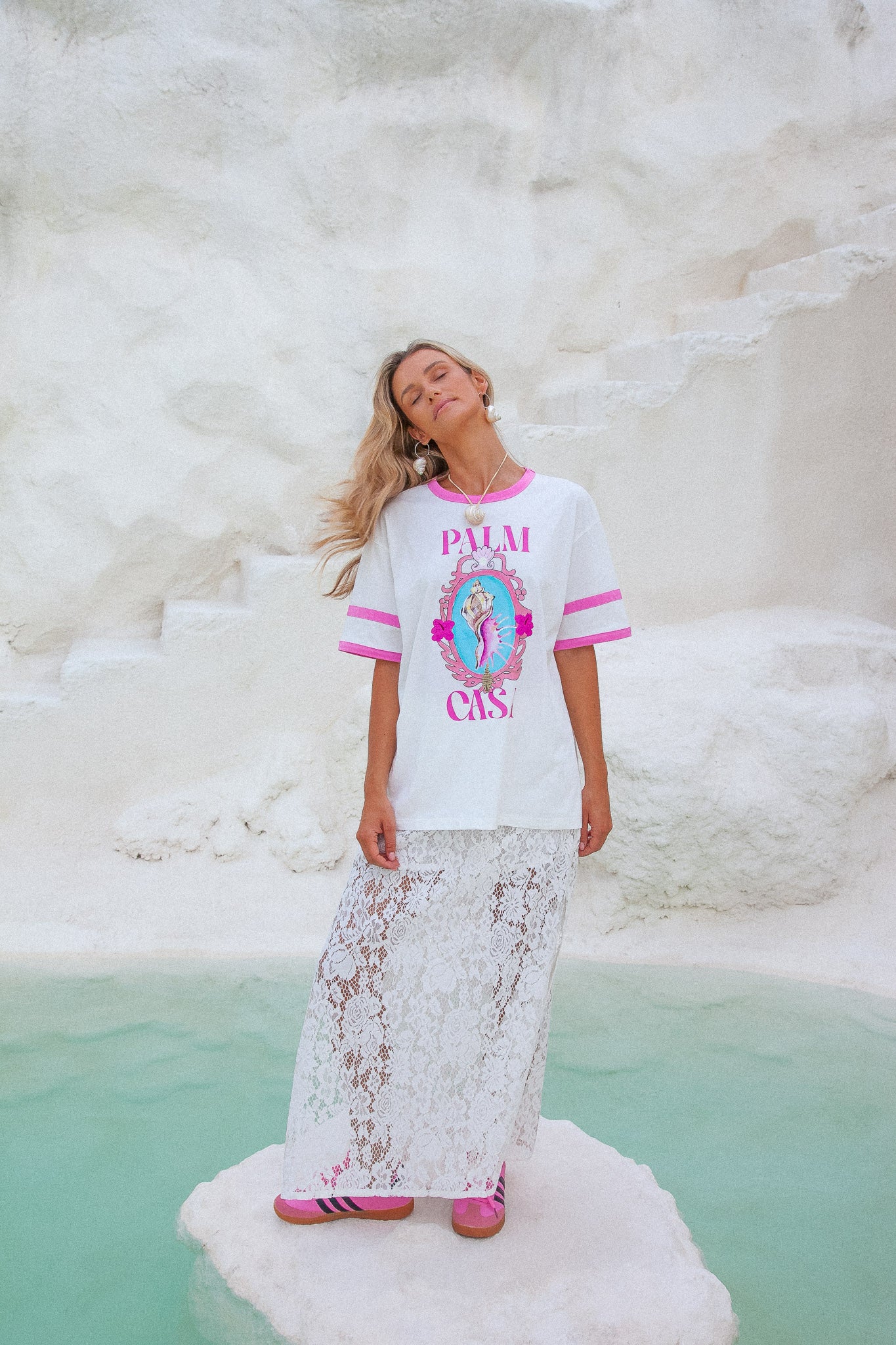 Clam Casa T-shirt