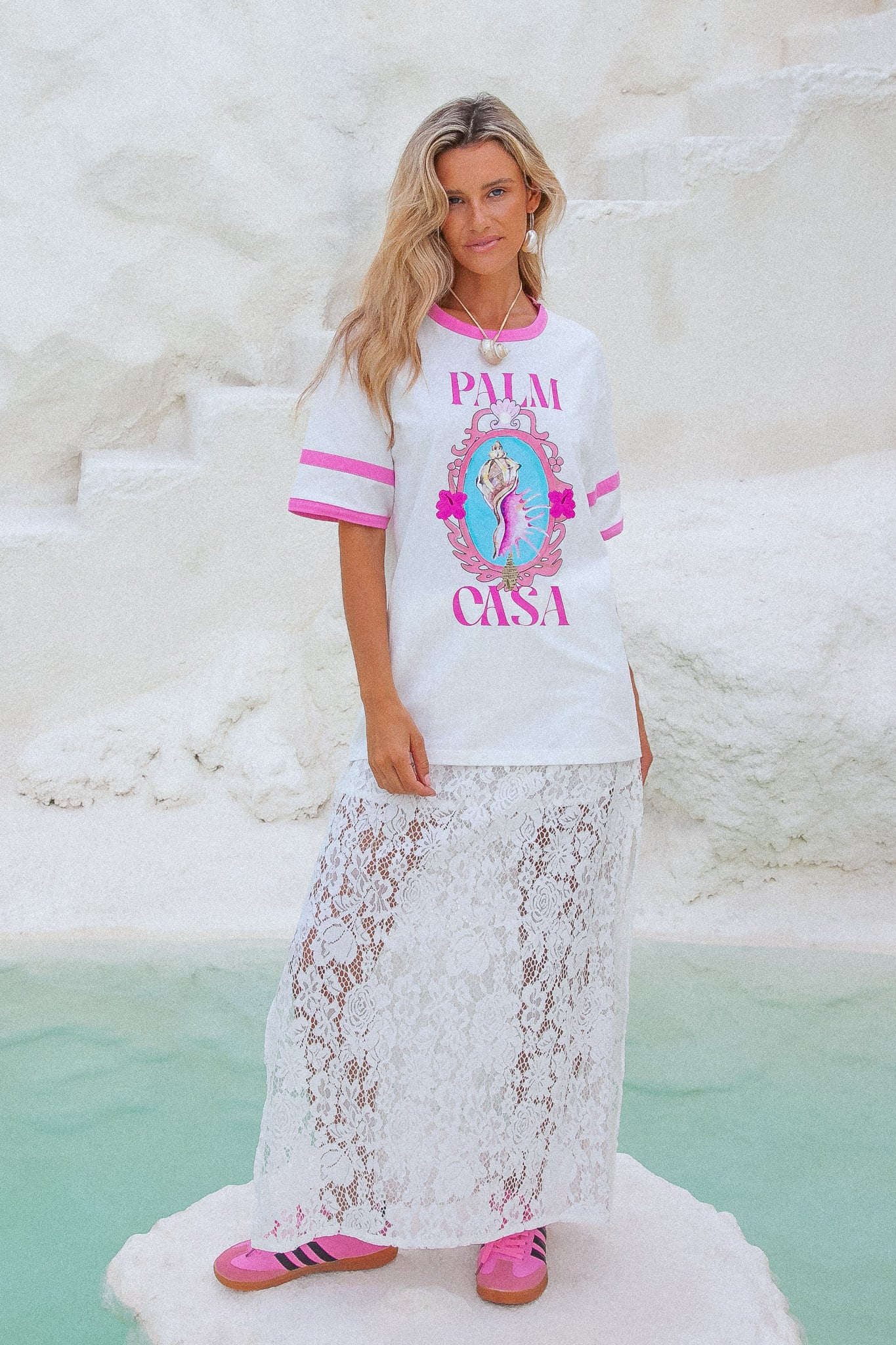 Clam Casa T-shirt