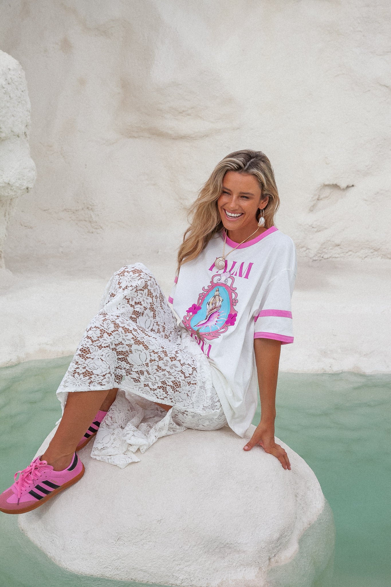 Clam Casa T-shirt